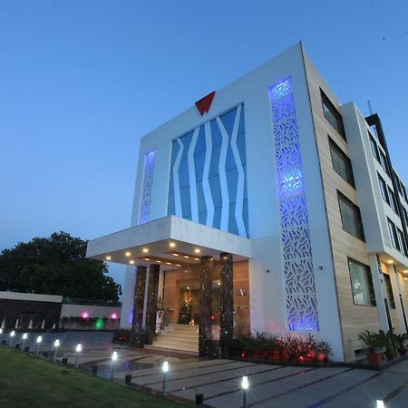 Wingston A Treehouse Hotel Goverdhan Radha Kund Ngoại thất bức ảnh
