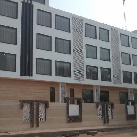 Wingston A Treehouse Hotel Goverdhan Radha Kund Ngoại thất bức ảnh