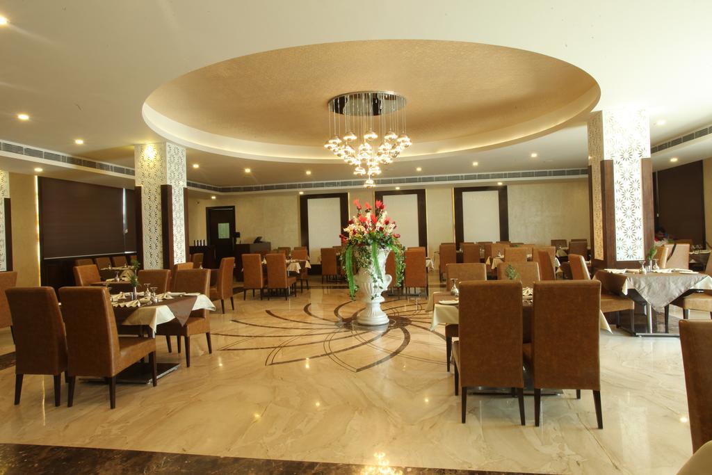 Wingston A Treehouse Hotel Goverdhan Radha Kund Ngoại thất bức ảnh